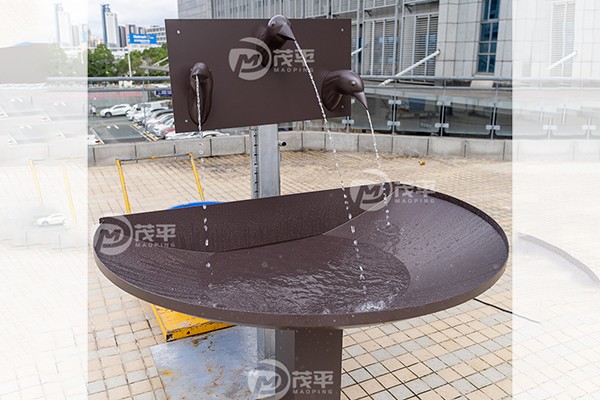 Custom Stainless Steel Bird Fountain Sculpture – Modern Outdoor Water Feature with Artistic Spouts  Custom Stainless Steel Bird Fountain Sculpture – Modern Outdoor Water Feature with Artistic Spouts